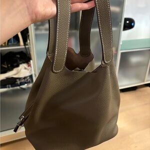 Elegant Taupe Leather Handbag